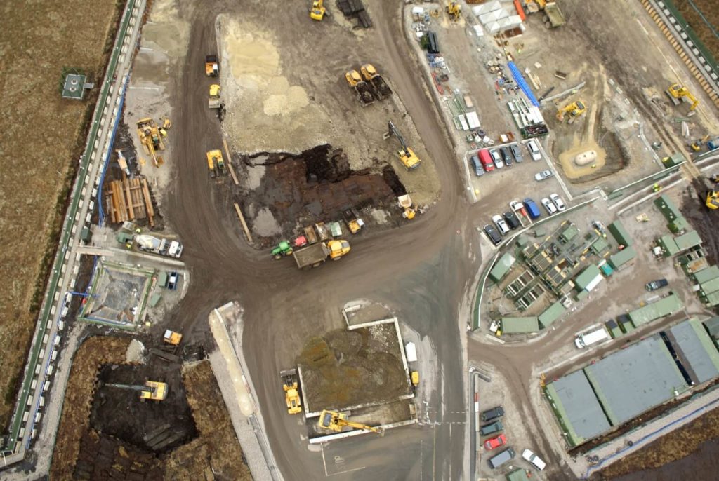 vista aérea de drone na construção civil