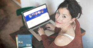 Conheça 8 sites para acompanhar novidades do mercado imobiliário