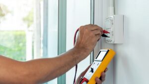 NR 10: entenda a norma e como garantir segurança elétrica na Construção Civil